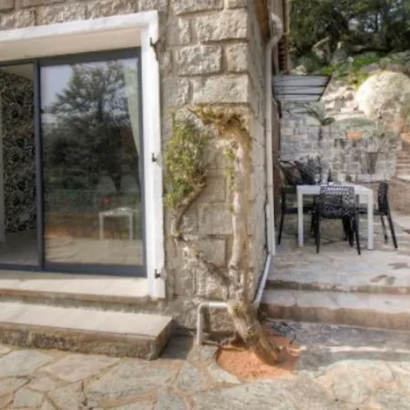 Bellucciu Di Vecchio***. Porto Vecchio