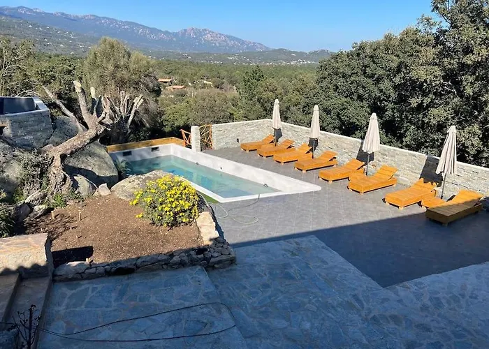 Bellucciu Di Vecchio***. * Porto-Vecchio (Corsica)